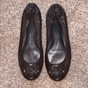 Brown leather Tory Burch flats